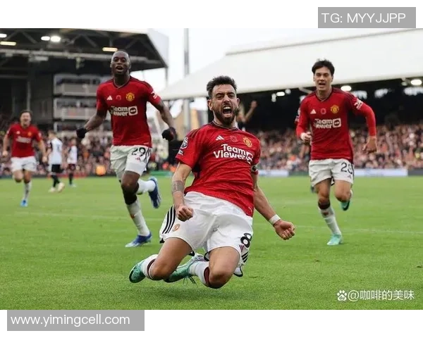 国王杯激战：利物浦逆转曼联红牌事件引发全场热议与战术分析