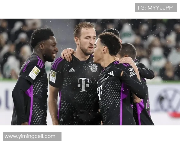 意甲激战:拜仁逆转国米补时绝杀引发全场狂欢 意甲激战:拜仁逆转国米补时绝杀引发全场狂欢