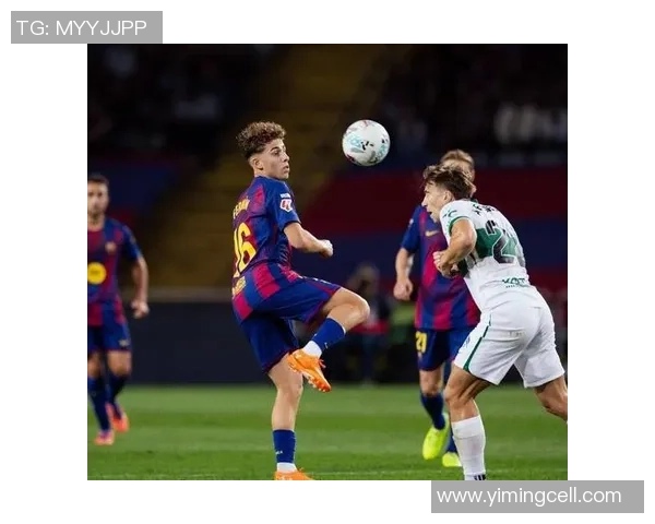 西甲焦点战巴萨与尤文图斯互交白卷全场气氛紧张引发球迷热议 西甲焦点战巴萨与尤文图斯互交白卷全场气氛紧张引发球迷热议