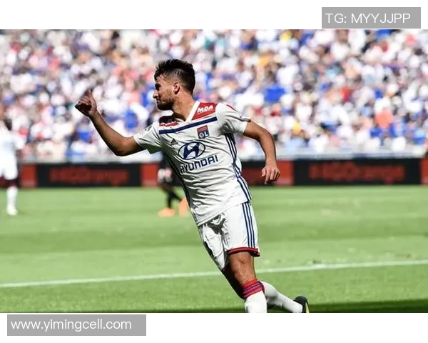 友谊赛精彩对决：里昂与波尔图激战成平局战术解析引人关注