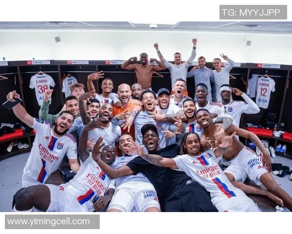 国王杯激战那不勒斯与里昂平局红牌争议引发全场热议